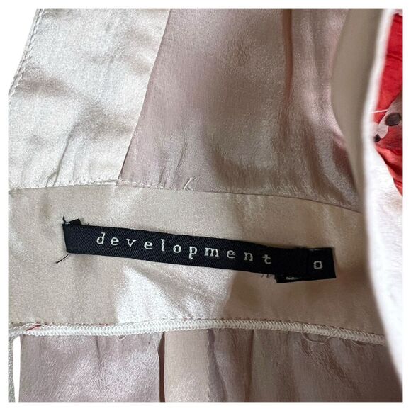 Development by Erica Davies Red Floral Sheer 100% Silk Floral Print Dress Size 0 - Picture 5 of 7